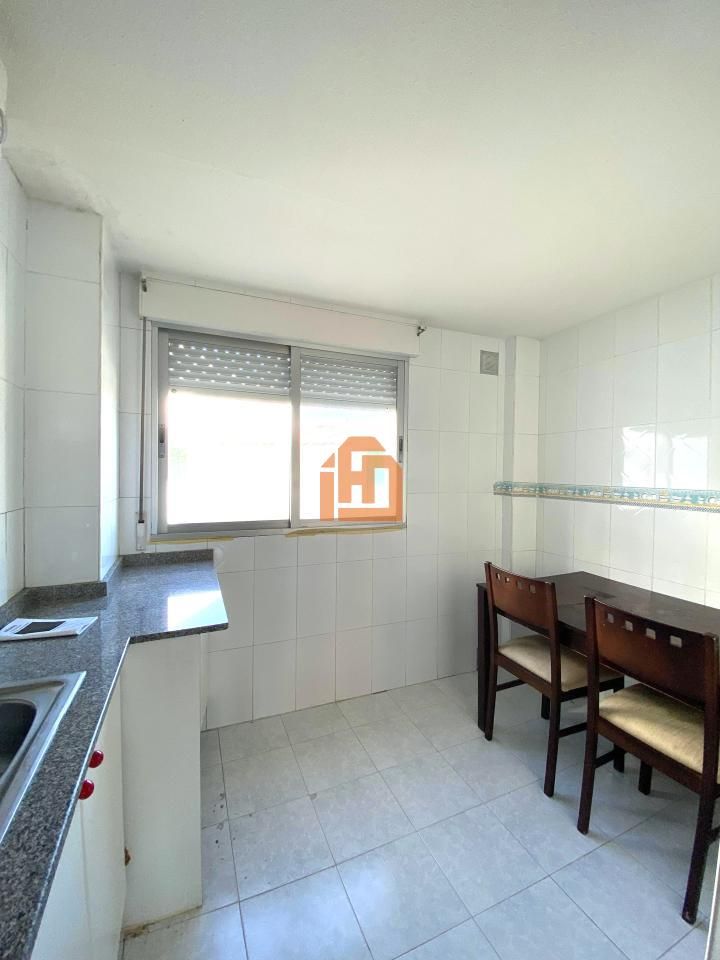 Cuina de Apartament en venda en Santovenia de la Valdoncina amb Calefacció, Terrassa i Traster