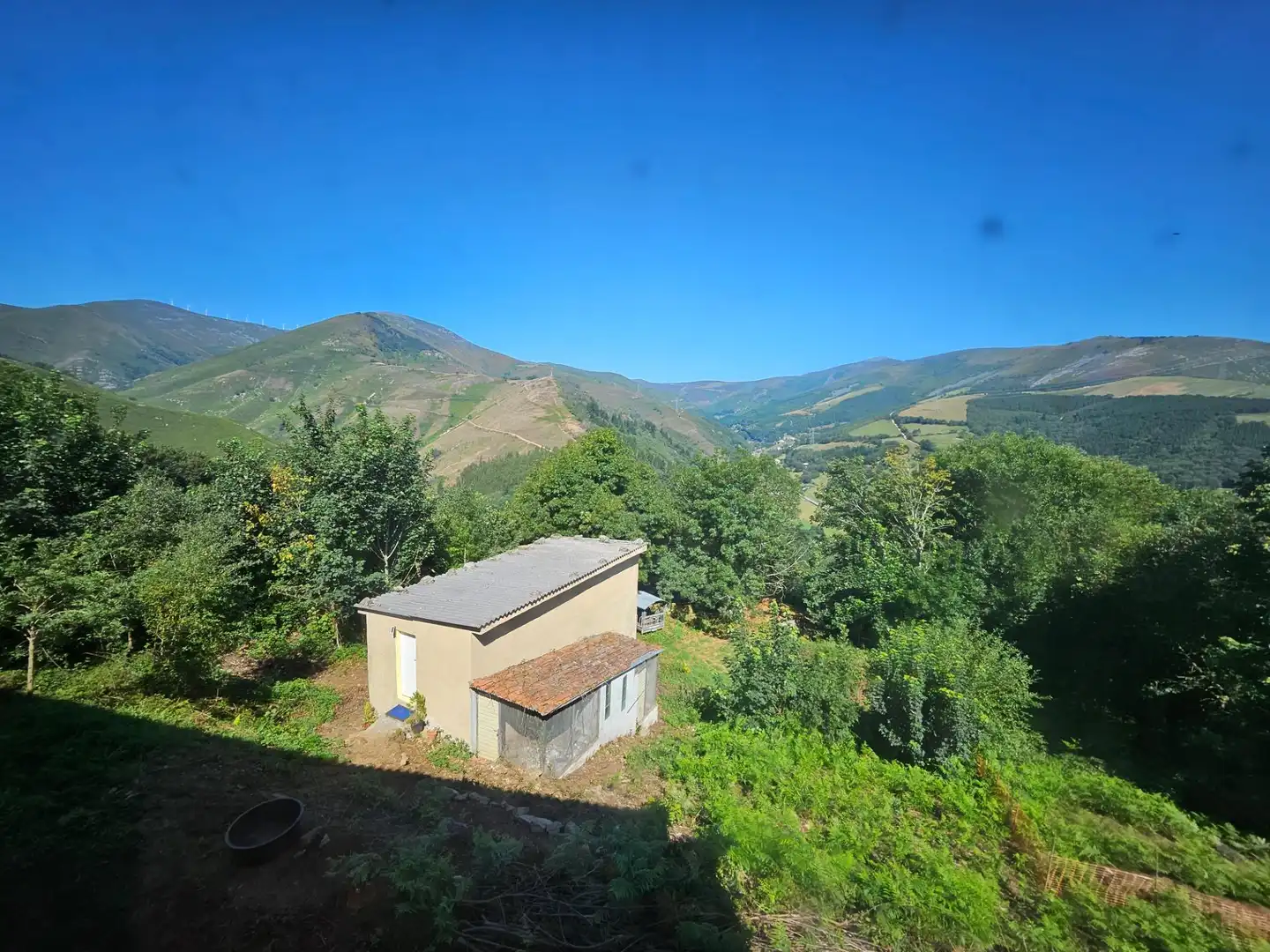 Country homes for sale in Allande