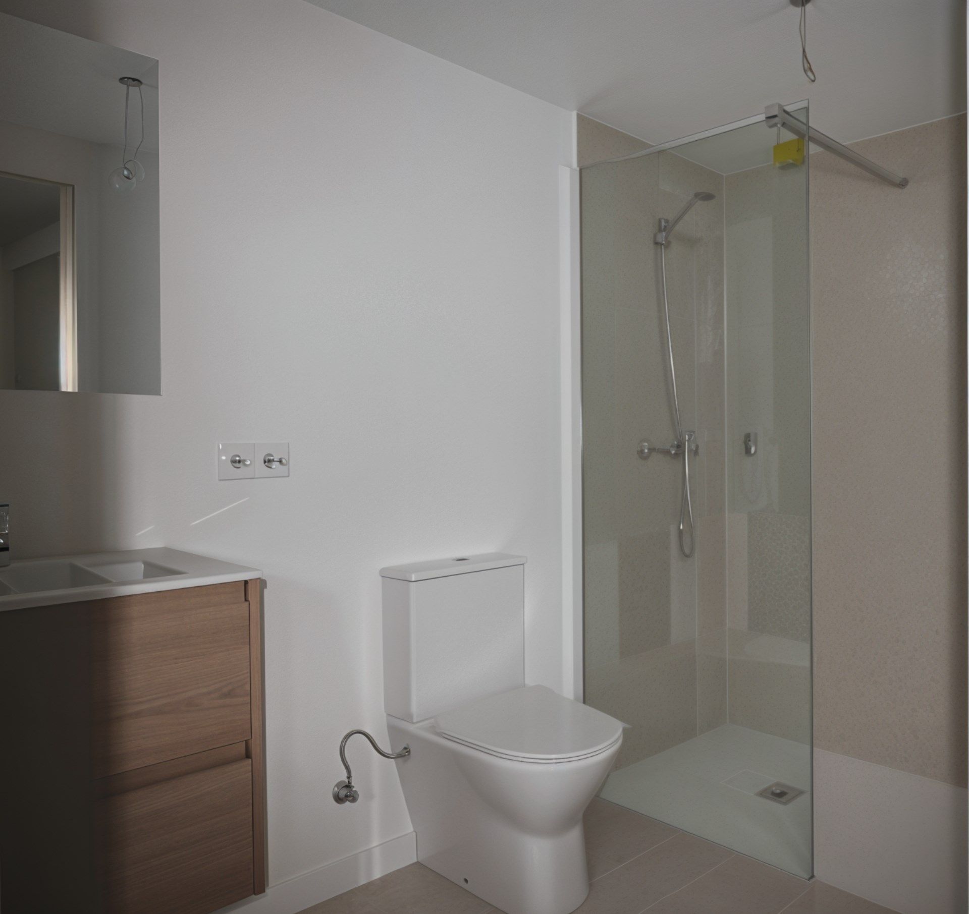 Bathroom of Flat for sale in Figueres