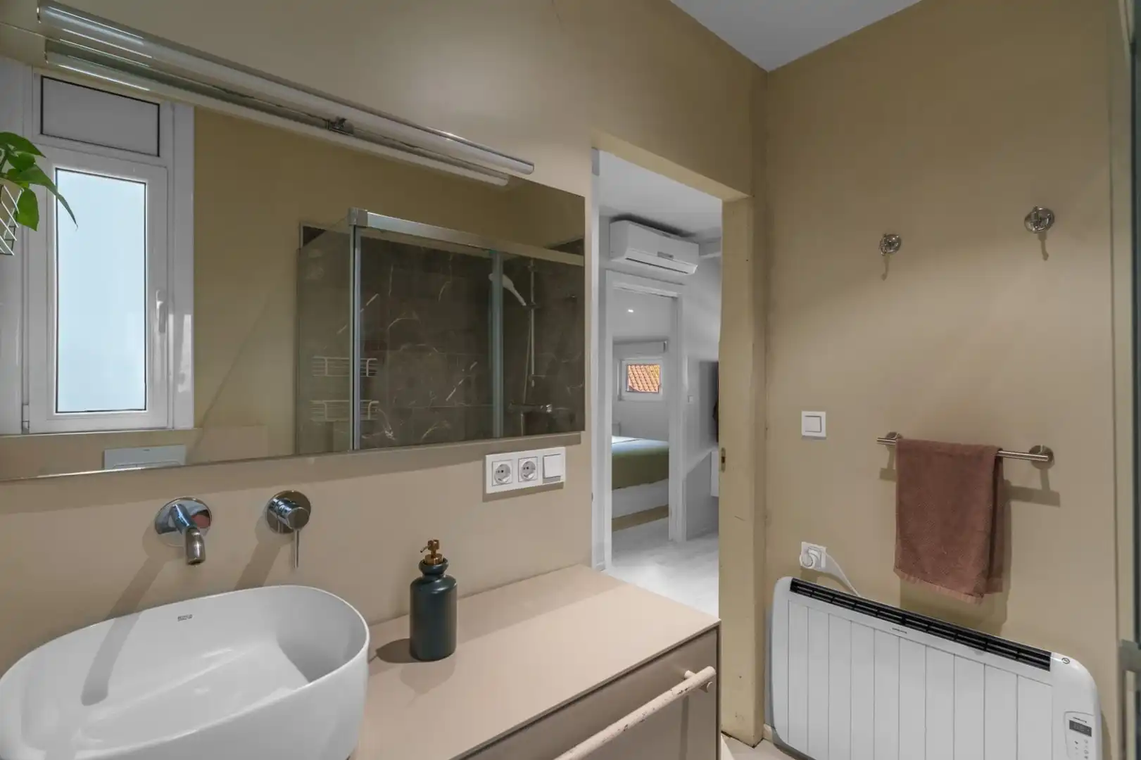 Bathroom of Flat for sale in Tolosa  with Air Conditioner, Heating and Terrace