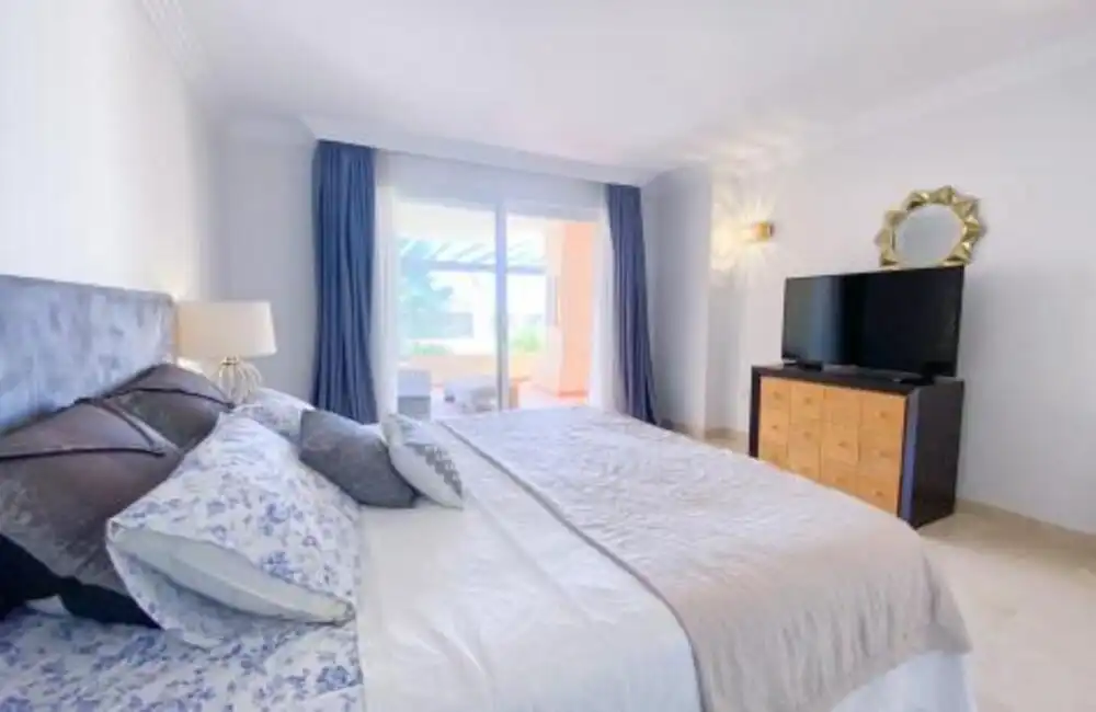 Apartament amb piscina en venda a Nueva Andalucía, imagen 11