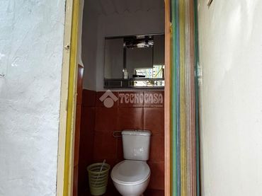 Maison rustique avec jardin à vendre à Huétor Tájar