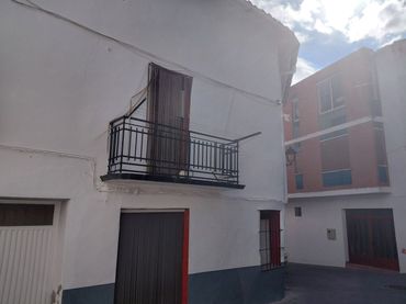 Casa con balcón en venta en Alcudia de Veo