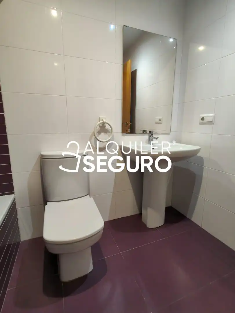 Badezimmer von Wohnung zur Miete in Centro  