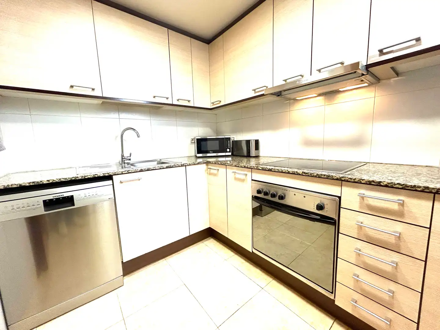 Appartamento con terrazza in vendita a Eixample Nord, imagen 2