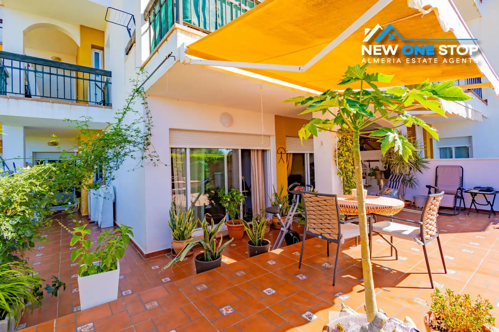 Appartement compact avec piscine à vendre à Avenida Medina Azahara
