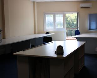 Office to rent in Loiu  with Air Conditioner