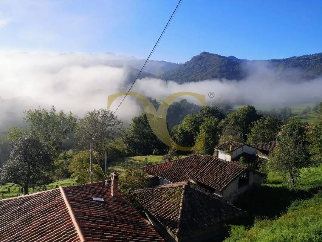 Vista exterior de Casa o xalet en venda en Cangas de Onís amb Calefacció, Jardí privat i Terrassa