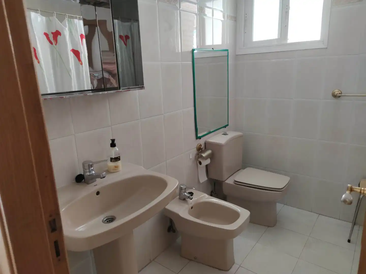 Bany de Apartament de lloguer en Alicante / Alacant amb Aire condicionat, Calefacció i Terrassa