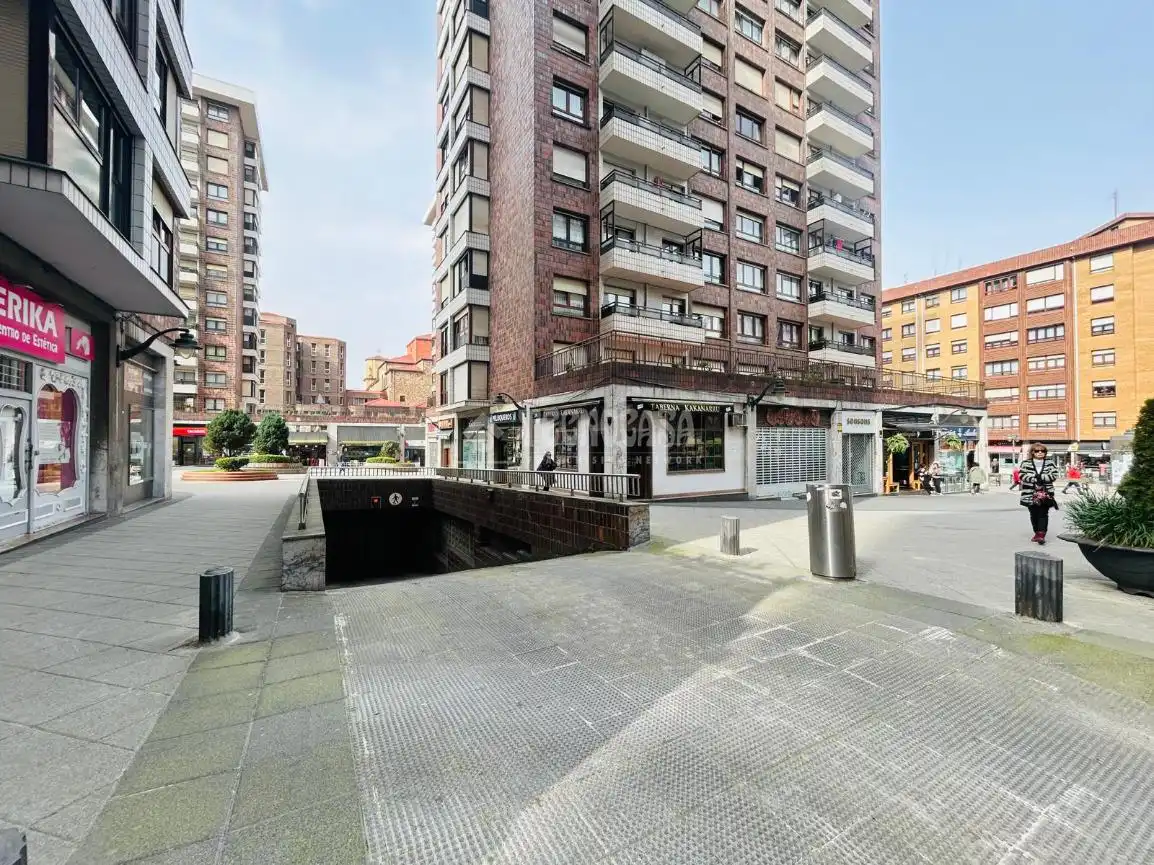 Exterior view of Flat for sale in Bilbao   with Heating and Terrace