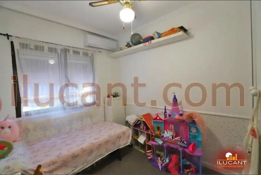 Habitación de Casa o chalet en venta en El Campello con Aire acondicionado, Terraza y Trastero