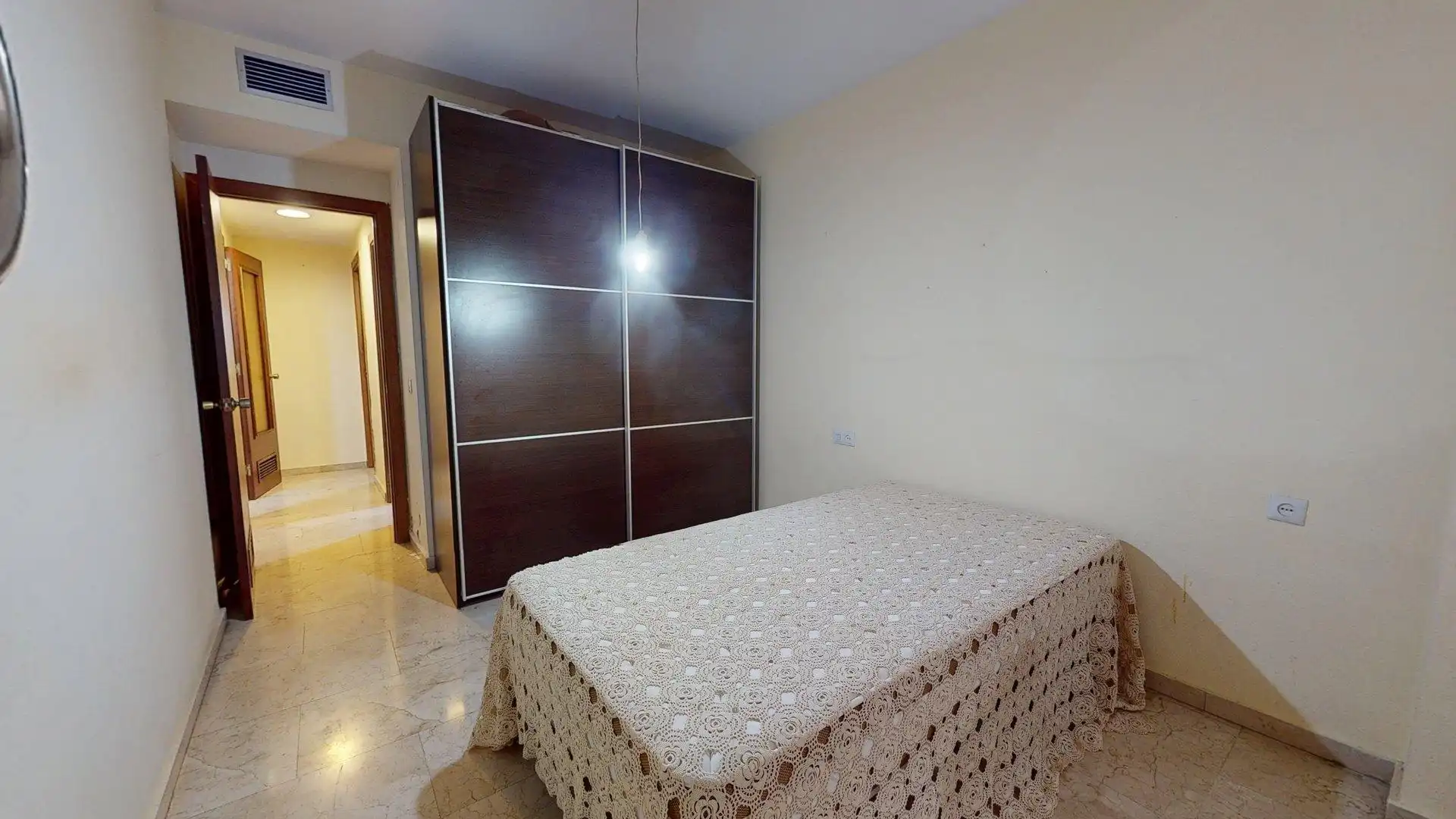 Schlafzimmer von Wohnung zum Verkauf in Córdoba mit Klimaanlage