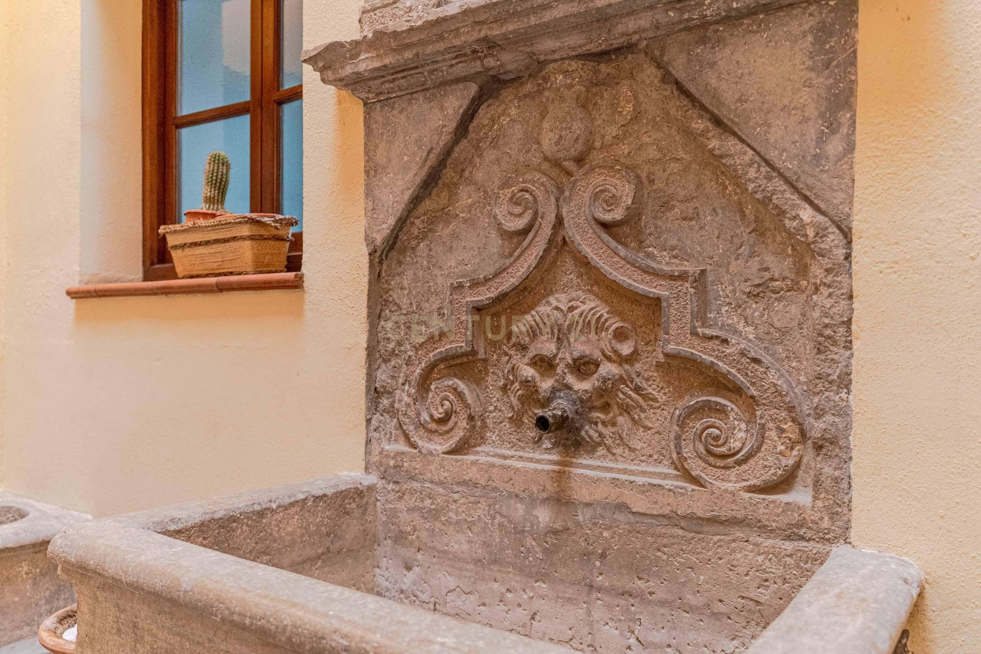 House or chalet for sale in  Granada Capital  with Air Conditioner, Heating and Terrace