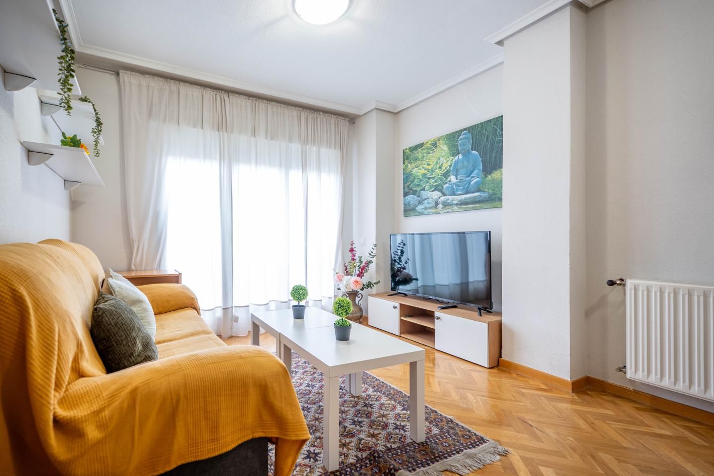 Living room of Flat for sale in Ávila Capital  with Heating, Private garden and Parquet flooring
