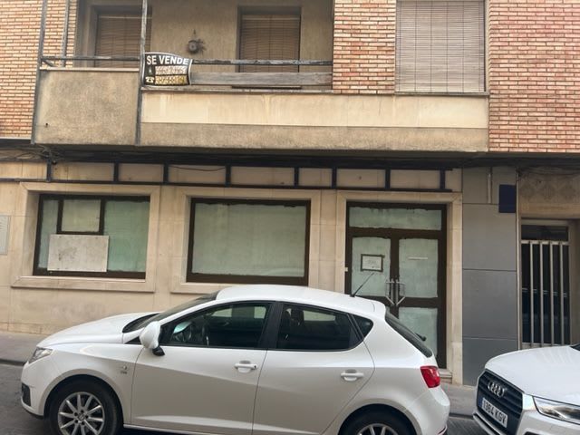 Vista exterior de Oficina en venda en Huelma