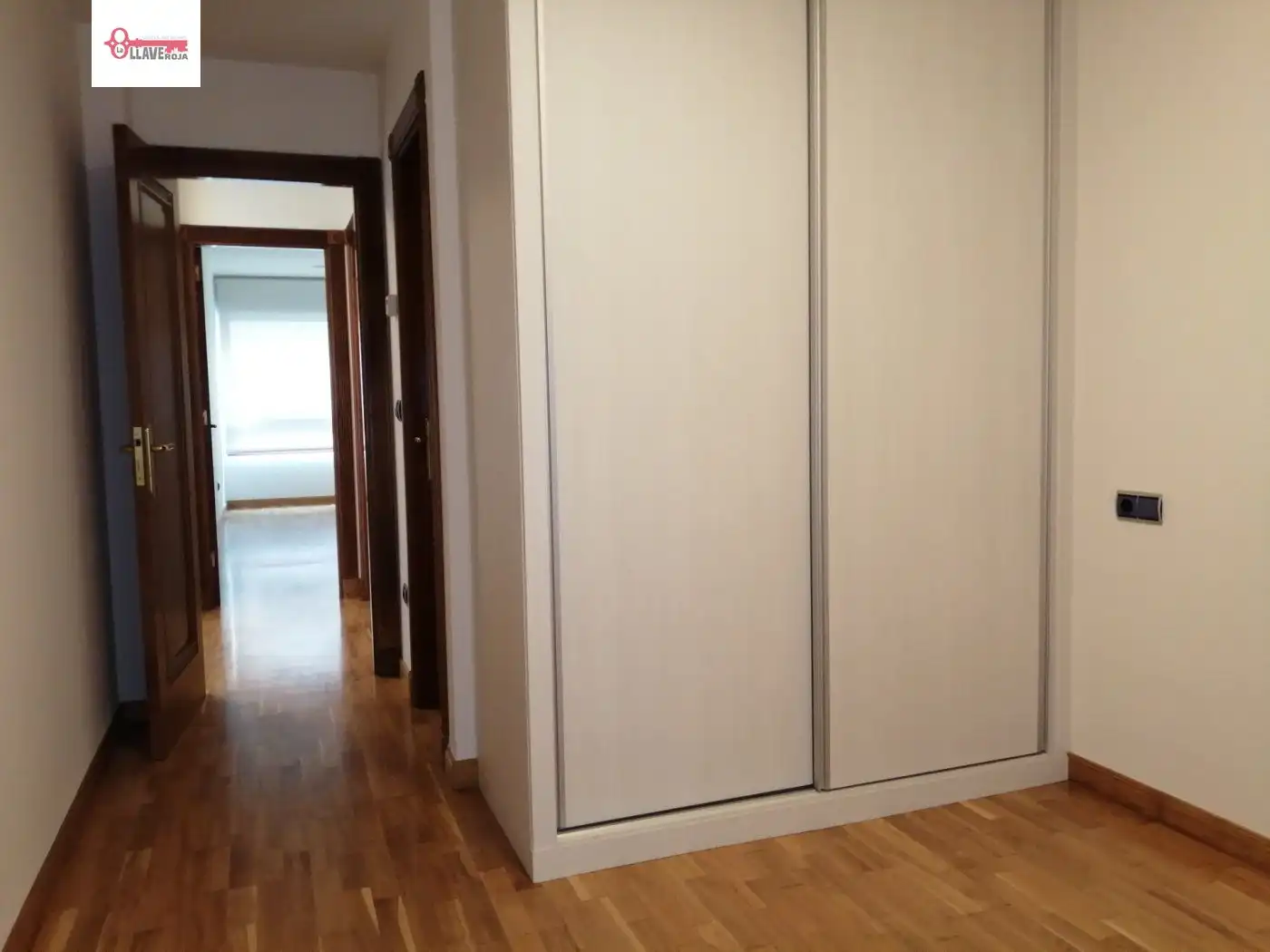Schlafzimmer von Wohnungen zur Miete in Burgos mit Heizung, Parkett und Terrasse