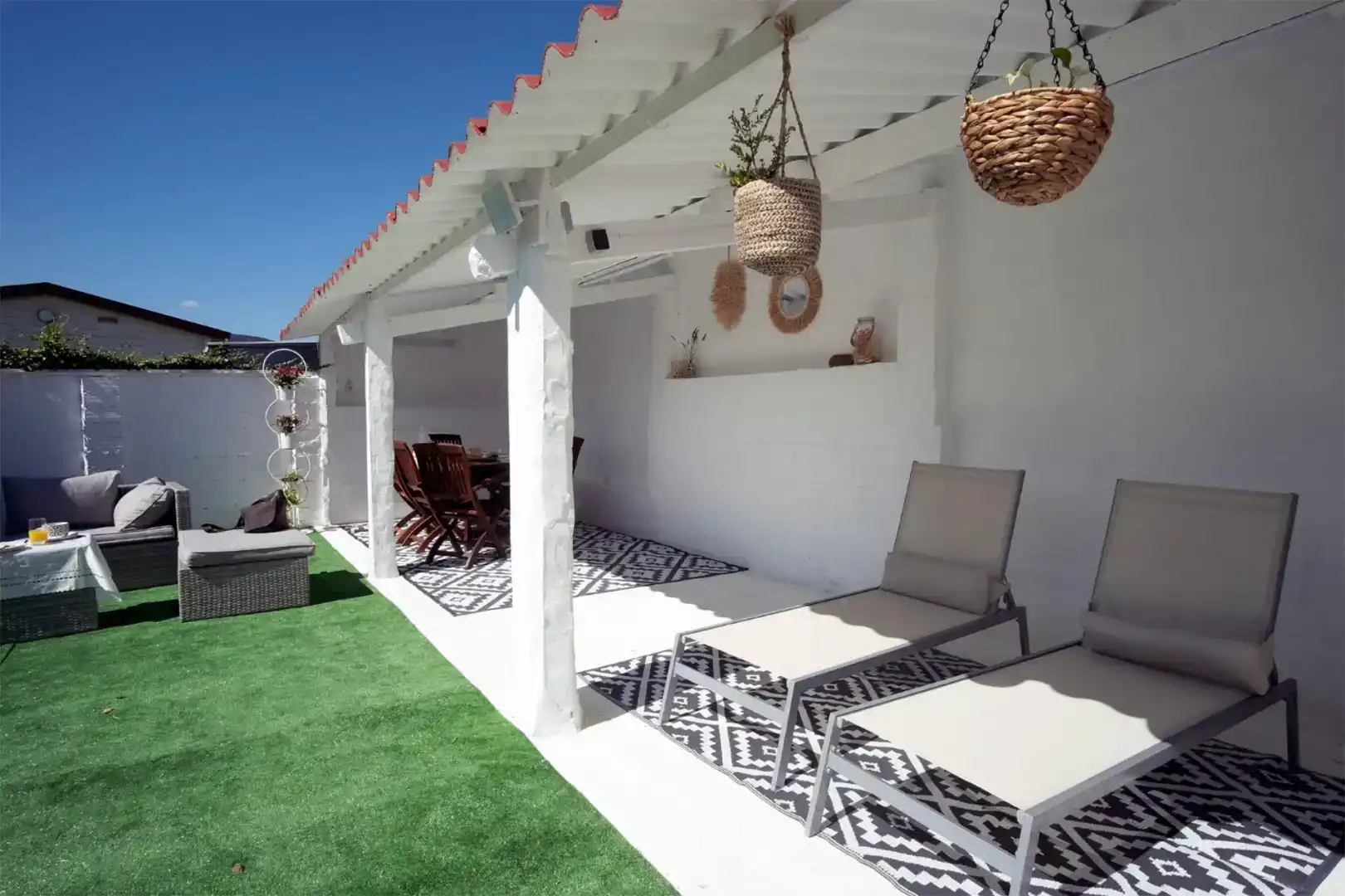 Terrassa de Casa o xalet en venda en Vigo  amb Jardí privat, Parquet i Moblat
