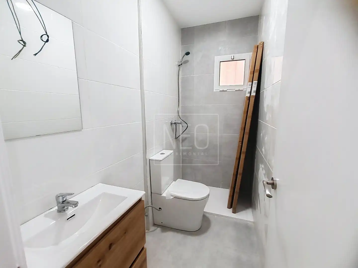 Baño de Piso en venta en Tavernes de la Valldigna con Terraza, Trastero y Balcón