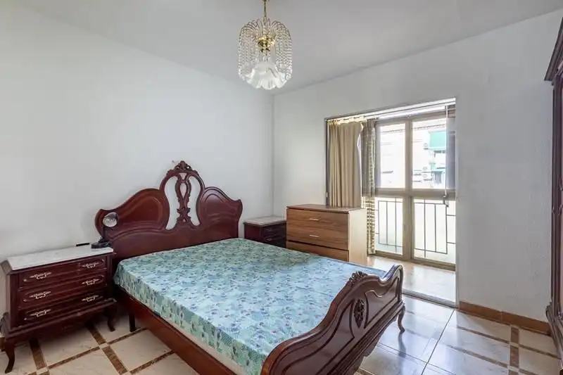 Habitación de Piso en venta en Granada con Terraza