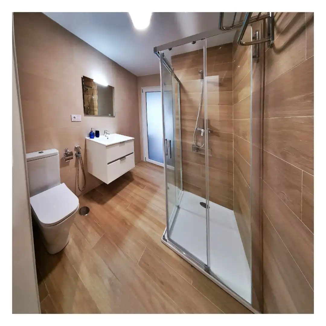 Bany de Apartament de lloguer en Oleiros amb Calefacció, Parquet i Moblat