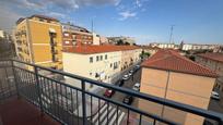 Vista exterior de Pis en venda en Salamanca Capital amb Calefacció, Parquet i Terrassa