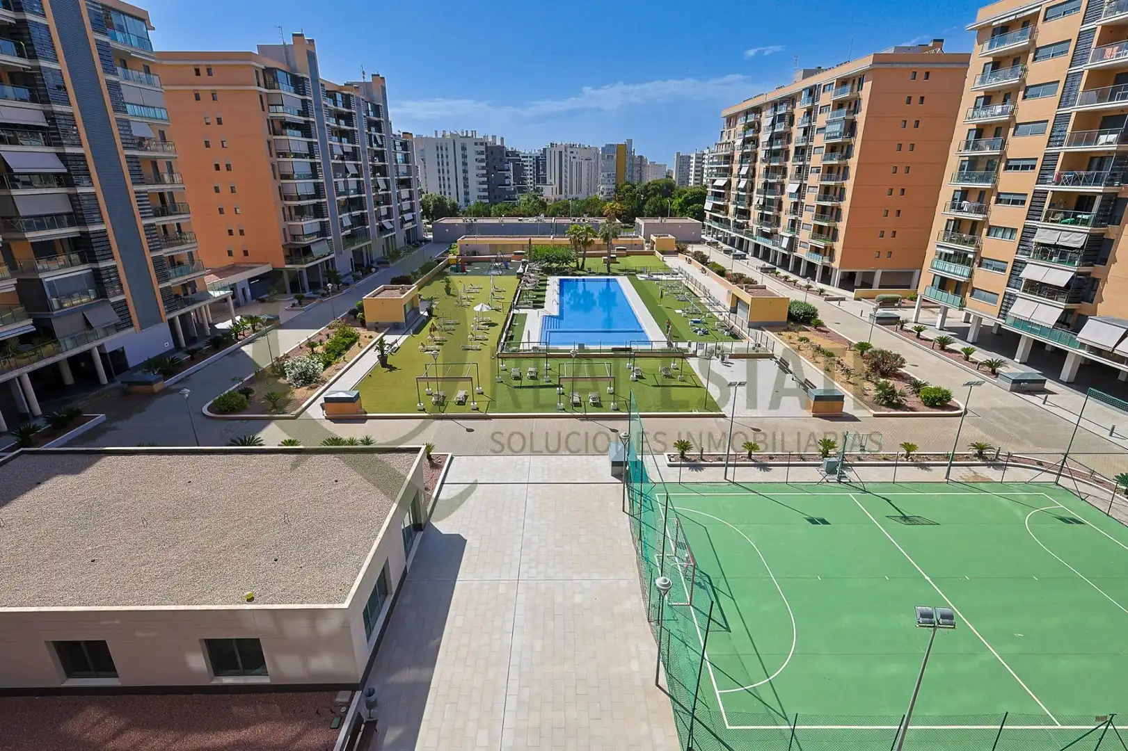 Pis amb piscina en venda a Avenida MAESTRO JOSE GARBERI, imagen 24
