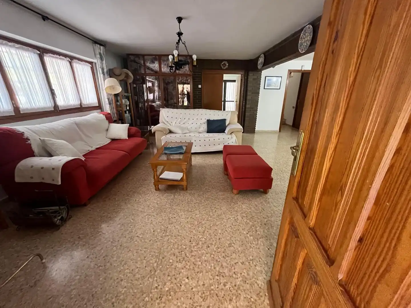 Sala d'estar de Casa o xalet en venda en Almansa amb Aire condicionat, Calefacció i Jardí privat