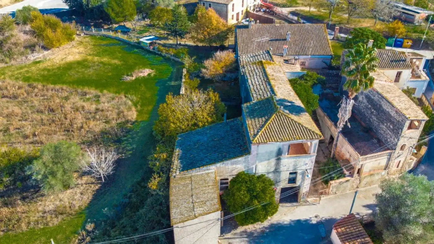 Vista exterior de Casa o xalet en venda en Saus, Camallera i Llampaies amb Calefacció, Terrassa i Traster