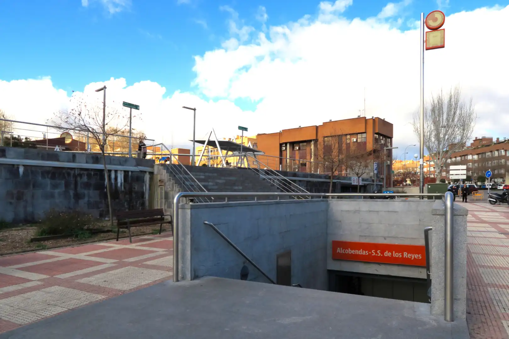 Vista exterior de Estudi de lloguer en Alcobendas amb Aire condicionat, Calefacció i Moblat