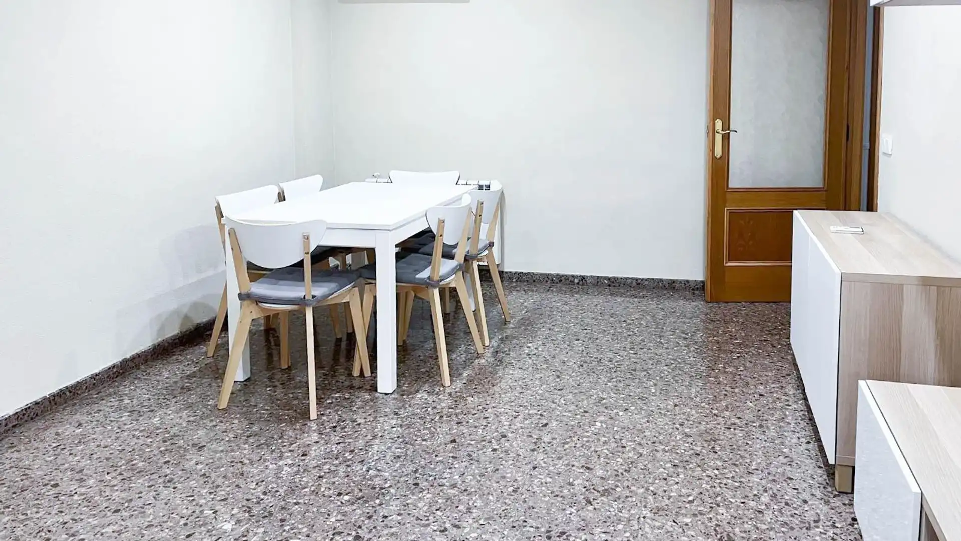 Comedor de Piso de alquiler en La Pobla de Vallbona