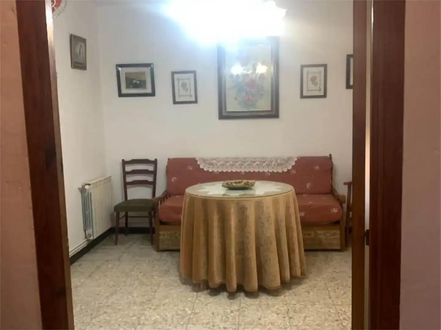 Sala de estar de Casa adosada en venta en Monreal del Llano con Amueblado