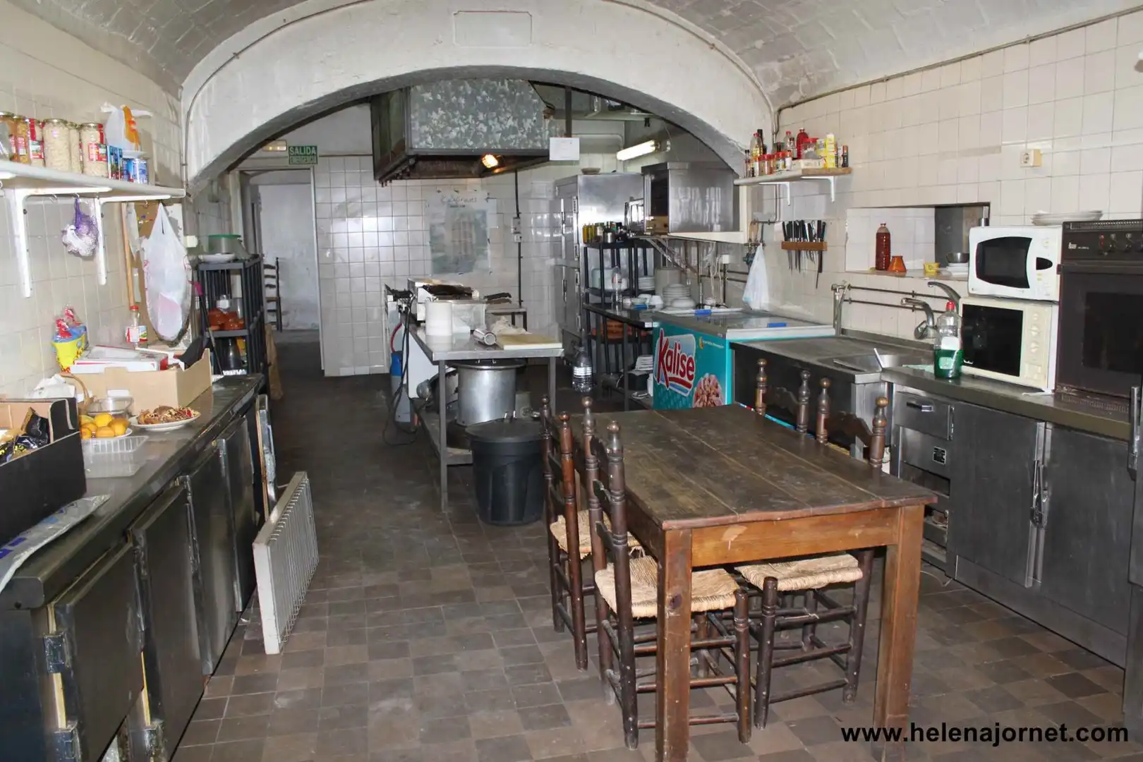 Cocina de Finca rústica en venta en Llagostera con Calefacción