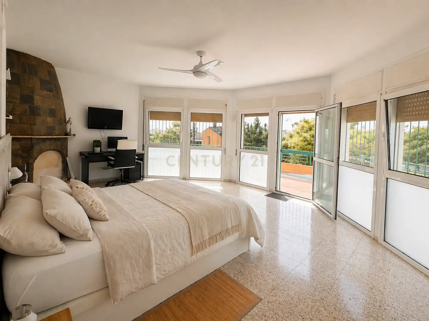 Habitación de Casa o chalet en venta en Málaga con Aire acondicionado y Piscina