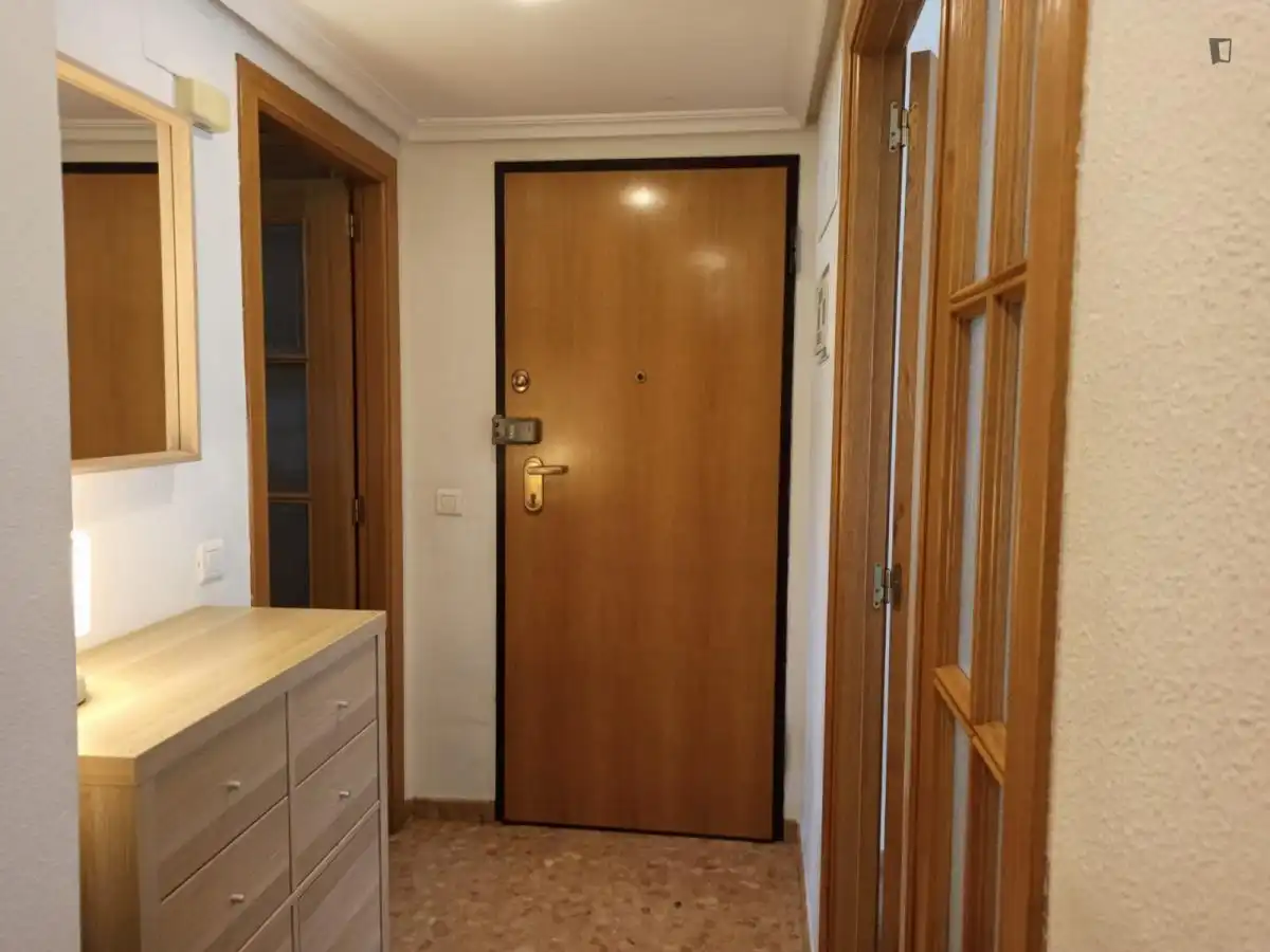 Apartament per a compartir en Valencia amb Aire condicionat, Moblat i Forn