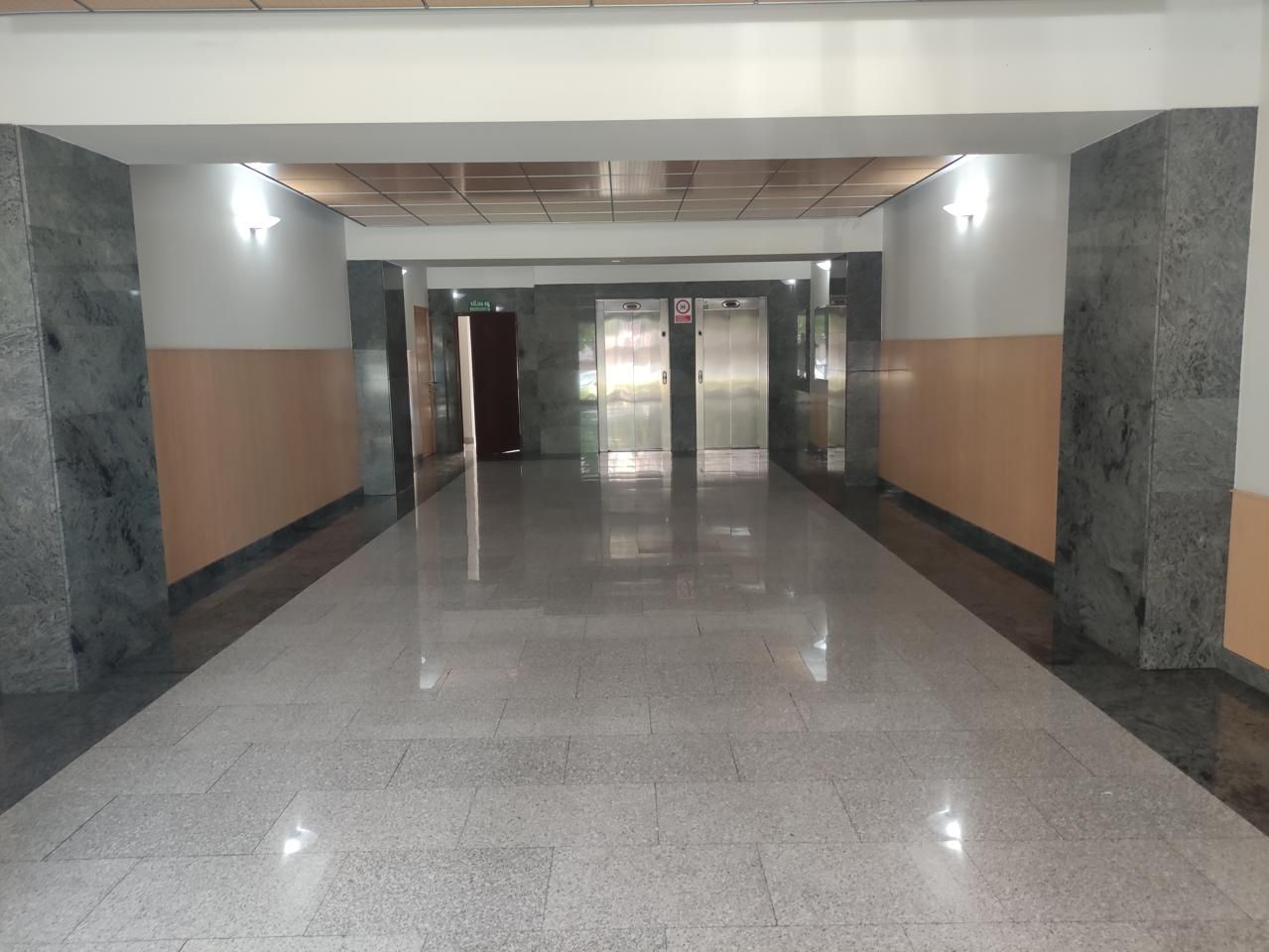 Office to rent in  Toledo Capital  with Air Conditioner