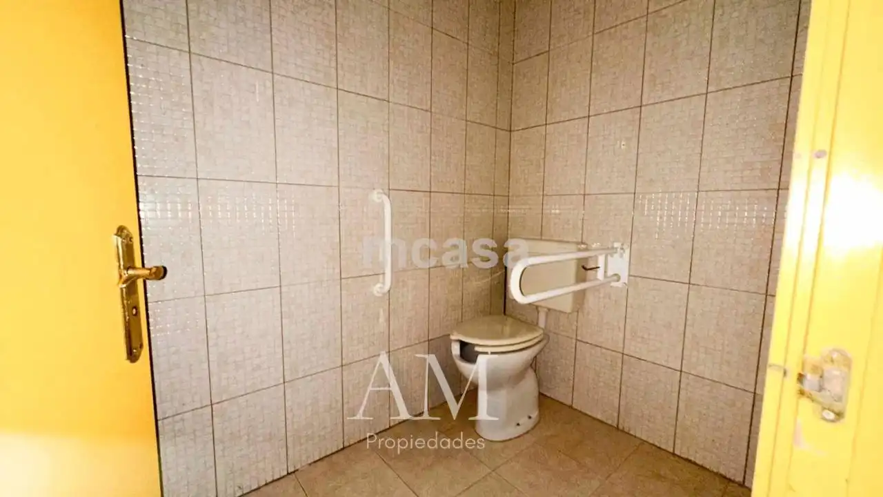 Badezimmer von Geschaftsraum zur Miete in Vigo 