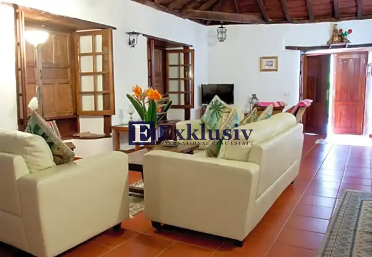 Wohnzimmer von Country house zum Verkauf in Los Realejos mit Privatgarten und Terrasse