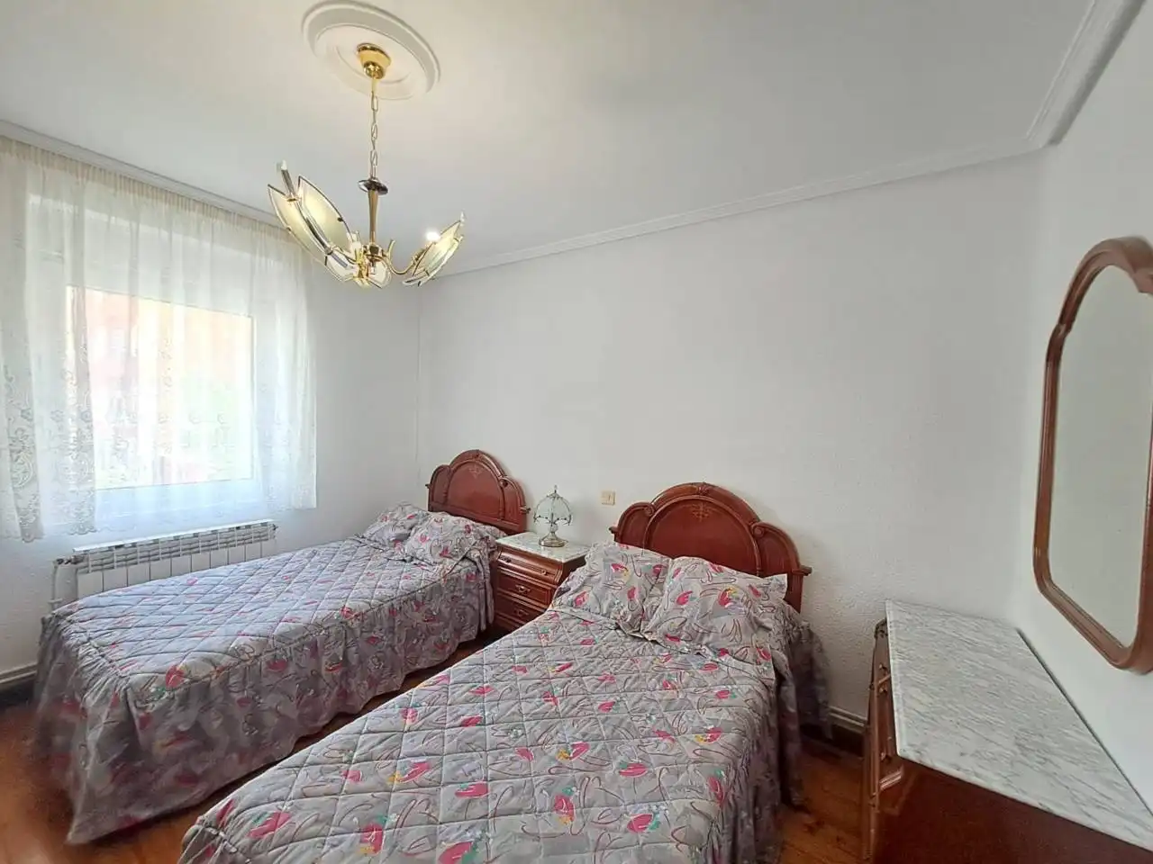 Habitación de Piso en venta en Burgos con Calefacción
