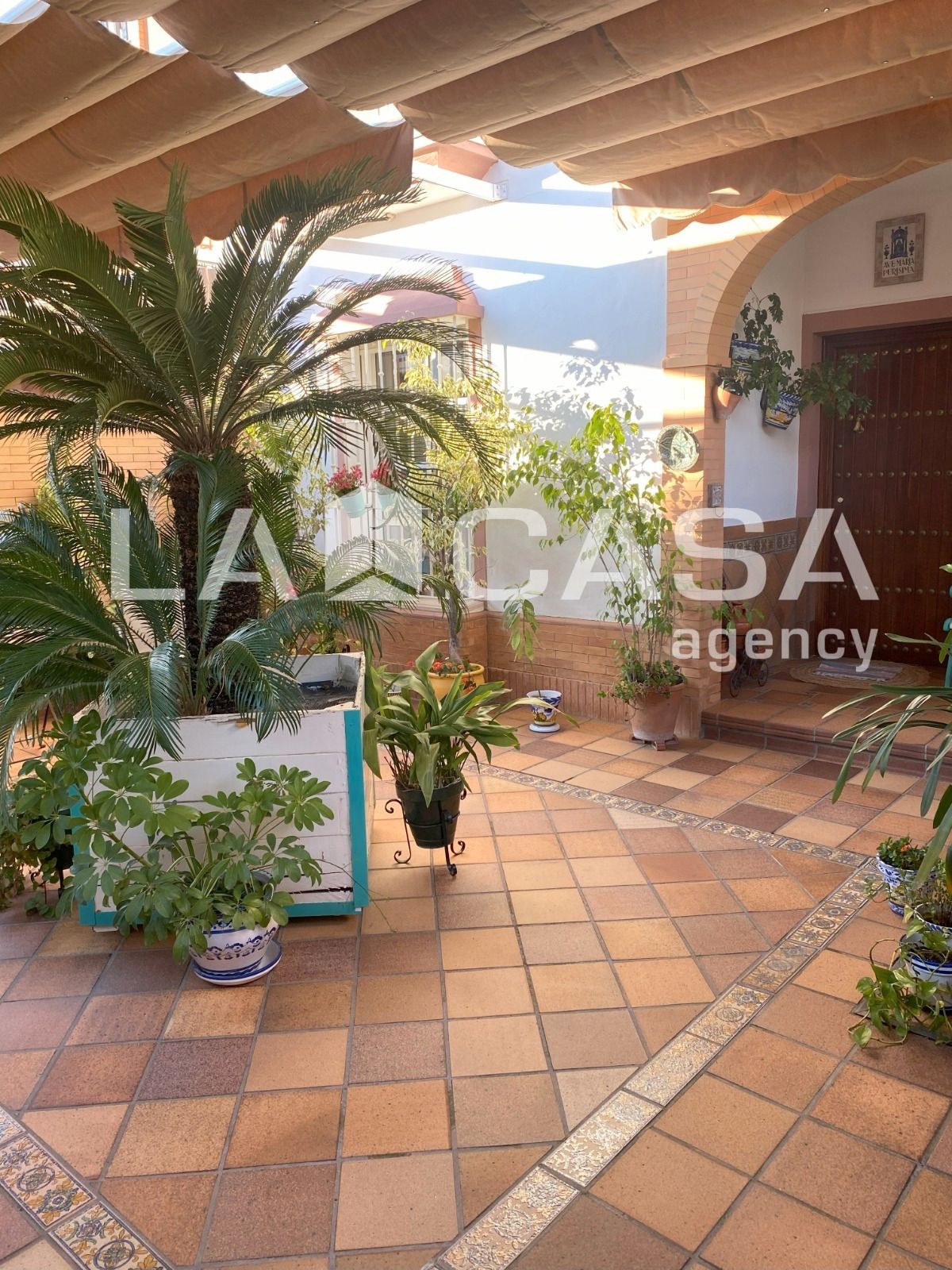 Terrace of Single-family semi-detached for sale in Dos Hermanas  with Balcony