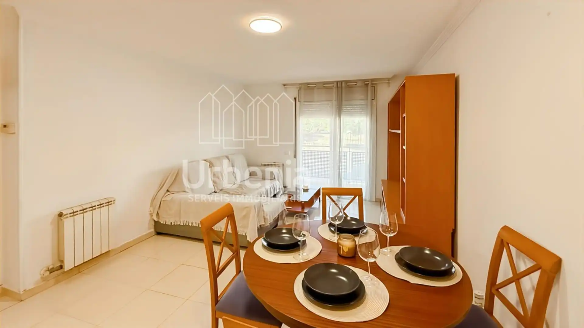 Habitación de Piso en venta en Pineda de Mar con Calefacción, Terraza y Piscina