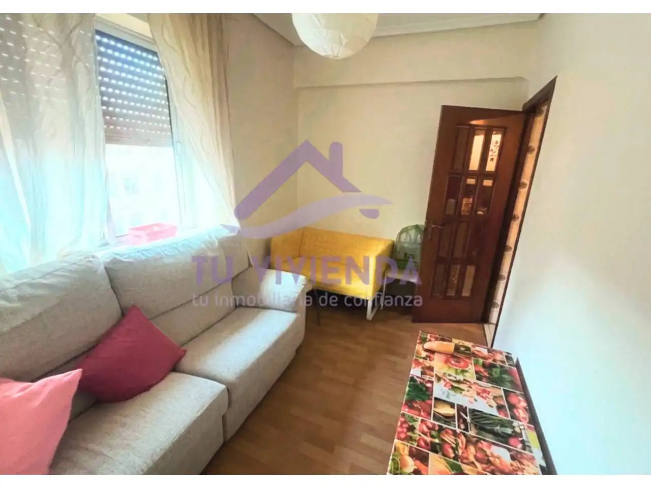 Living room of Flat for sale in Valladolid  with Terrace and Storage room