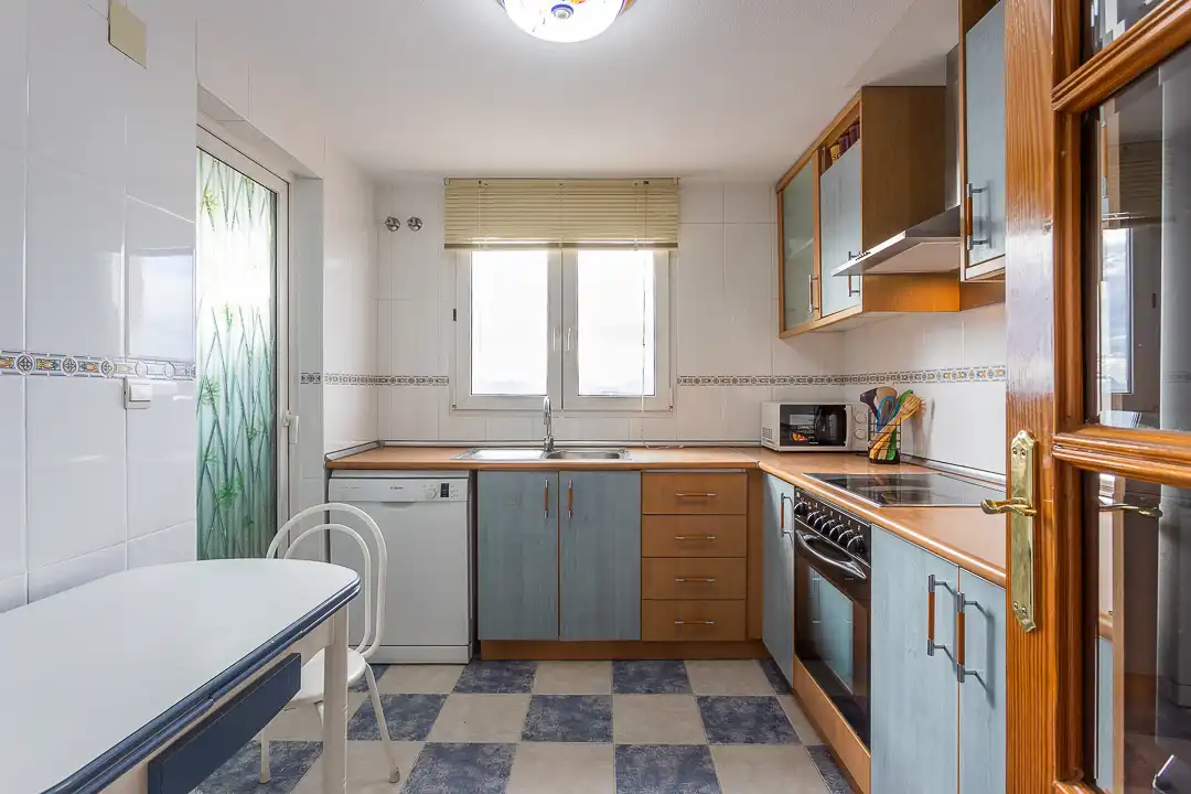 Kitchen of Flat for rent in El Campello  with Air Conditioner, Heating and Terrace