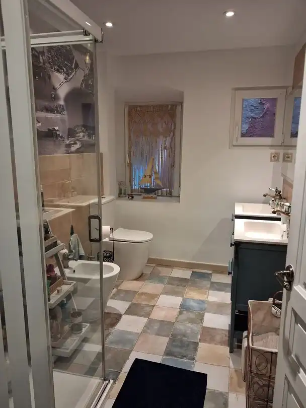 Bany de Casa o xalet en venda en Getxo  amb Calefacció, Traster i Balcó