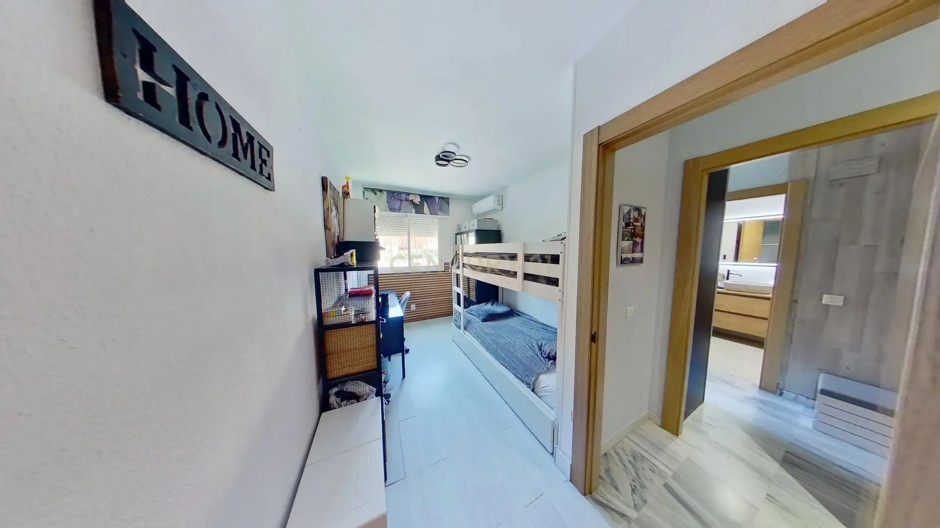 Habitación de Piso en venta en Benalmádena con Aire acondicionado, Jardín privado y Piscina comunitaria