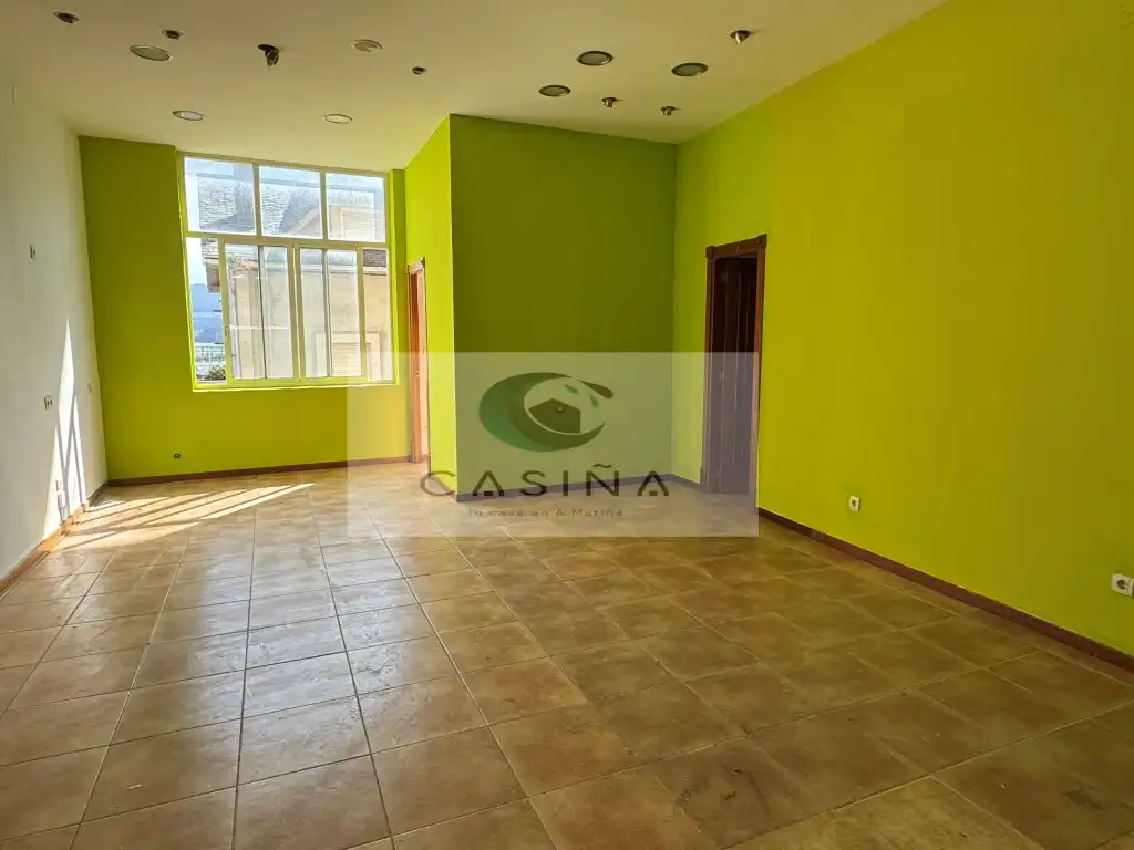 Locale commerciale in vendita a Avenida Mariña, imagen 4
