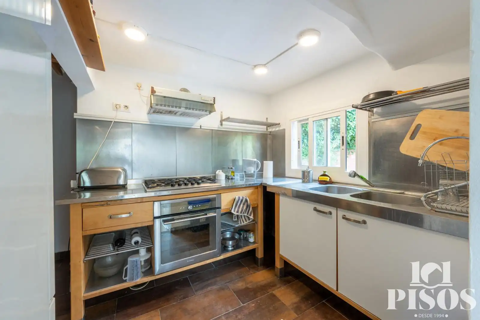 Küche von Haus oder Chalet zum Verkauf in Sant Cugat del Vallès mit Heizung, Terrasse und Abstellraum