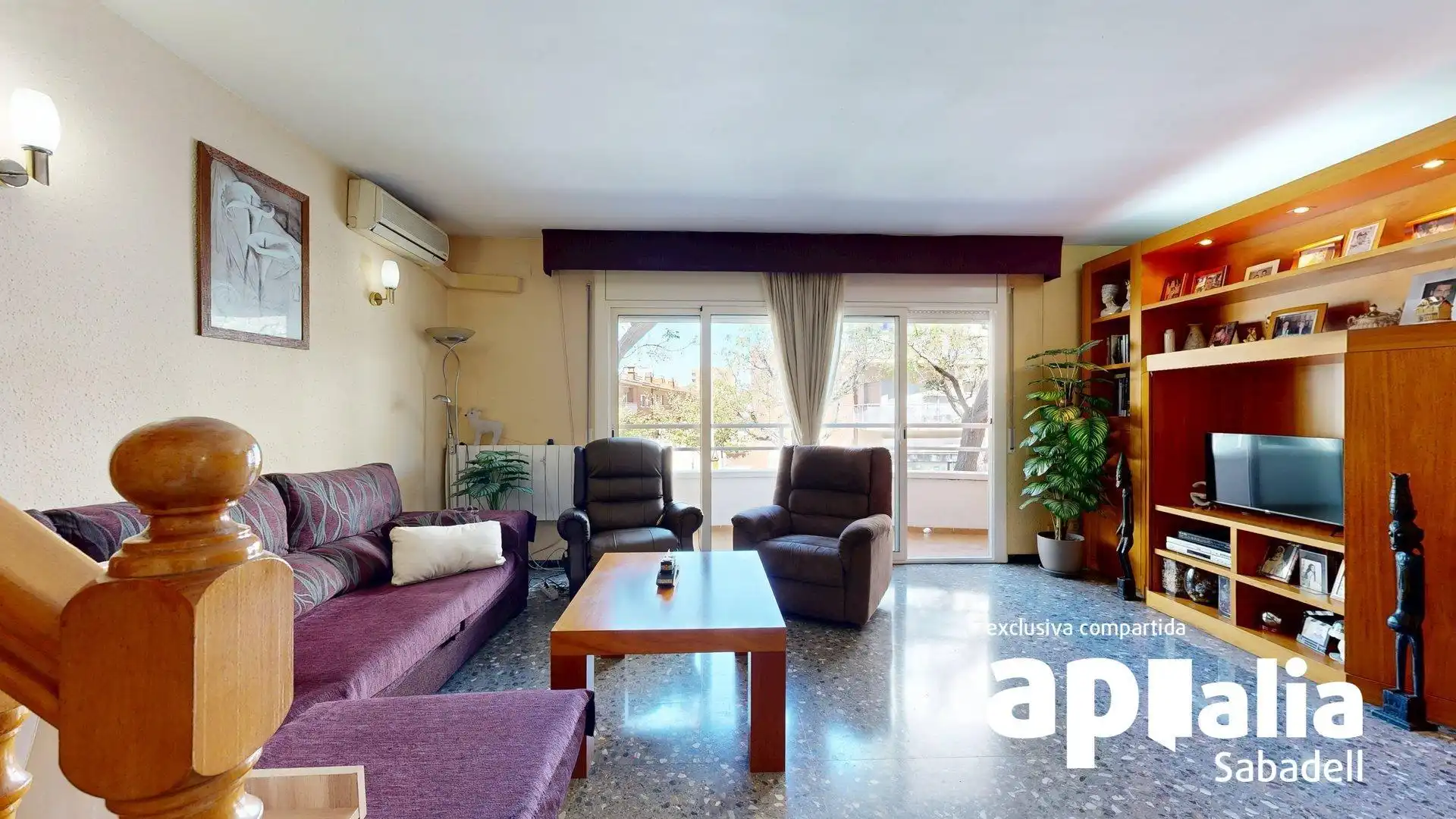 Sala de estar de Casa adosada en venta en Barberà del Vallès con Calefacción, Terraza y Balcón