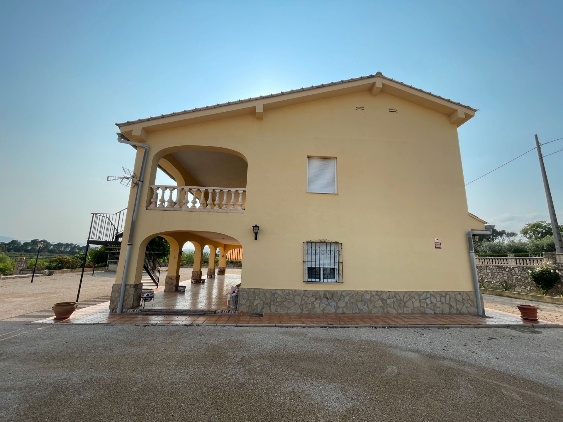 Exterior view of House or chalet for sale in Agullent  with Heating, Private garden and Furnished