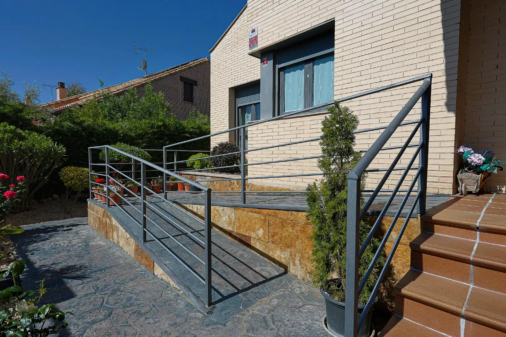 Houses for sale in Aldeamayor de San Martín