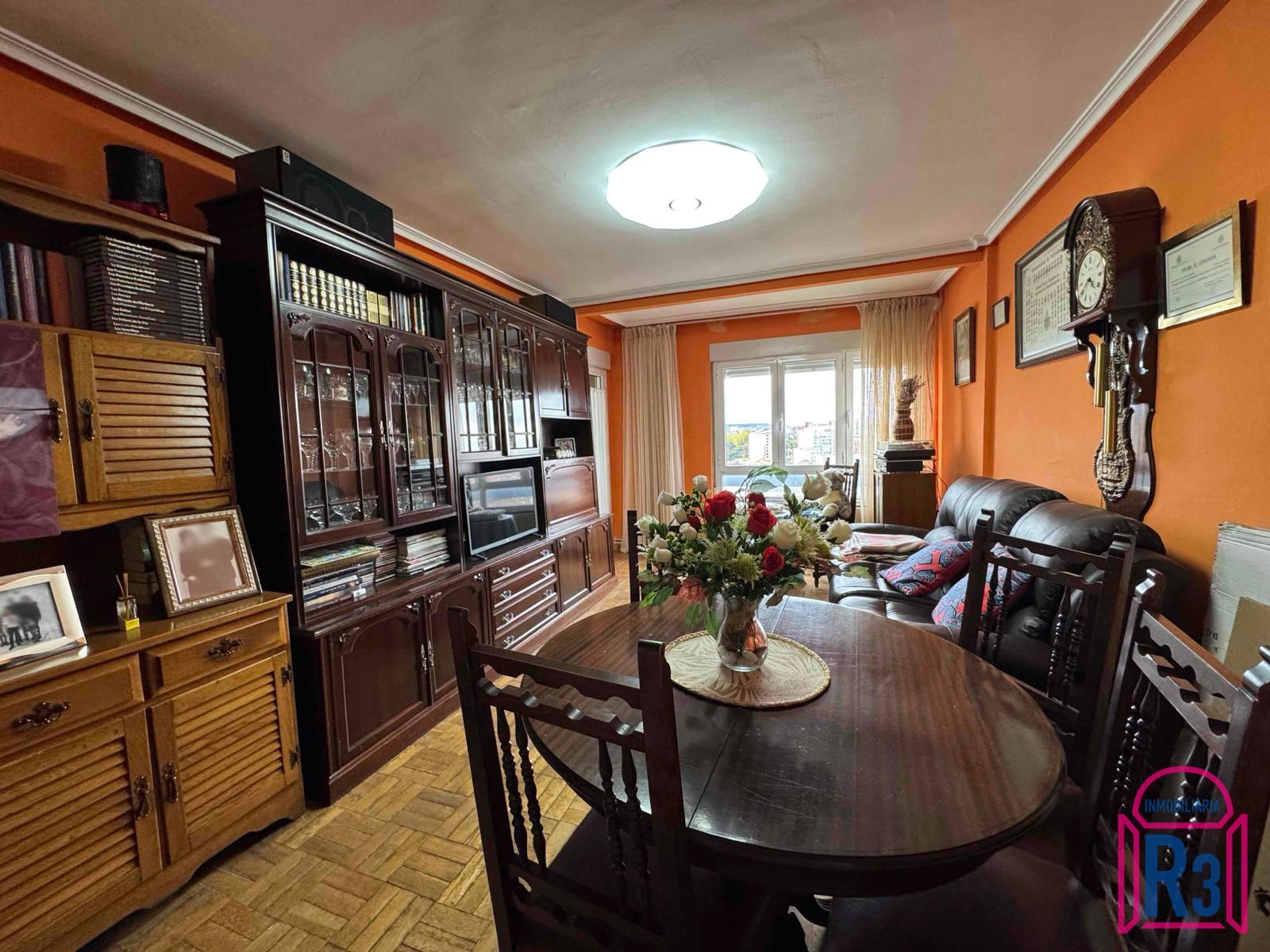 Living room of Flat for sale in San Andrés del Rabanedo  with Heating, Terrace and Furnished